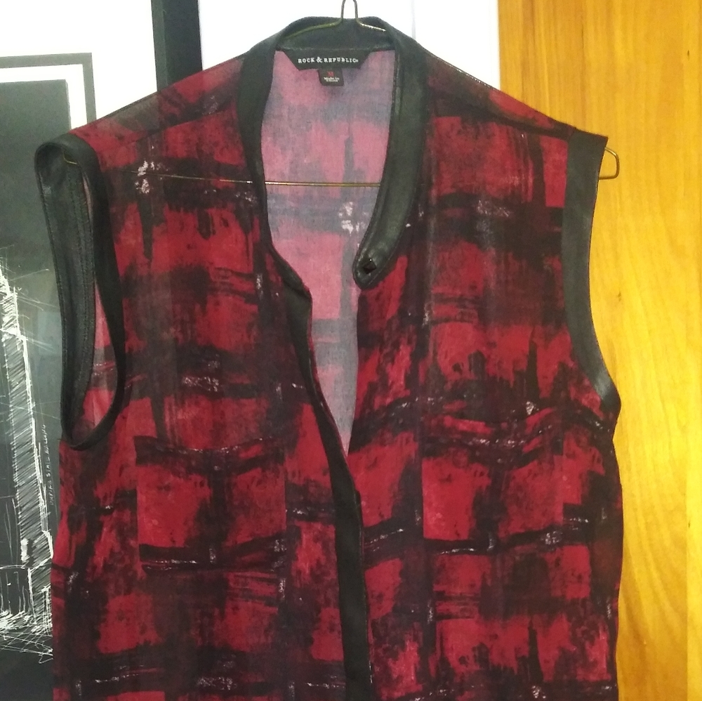 Sheer Top - Picture 2 of 7